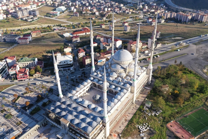 TAŞOLUK YEŞİL CAMİİ
